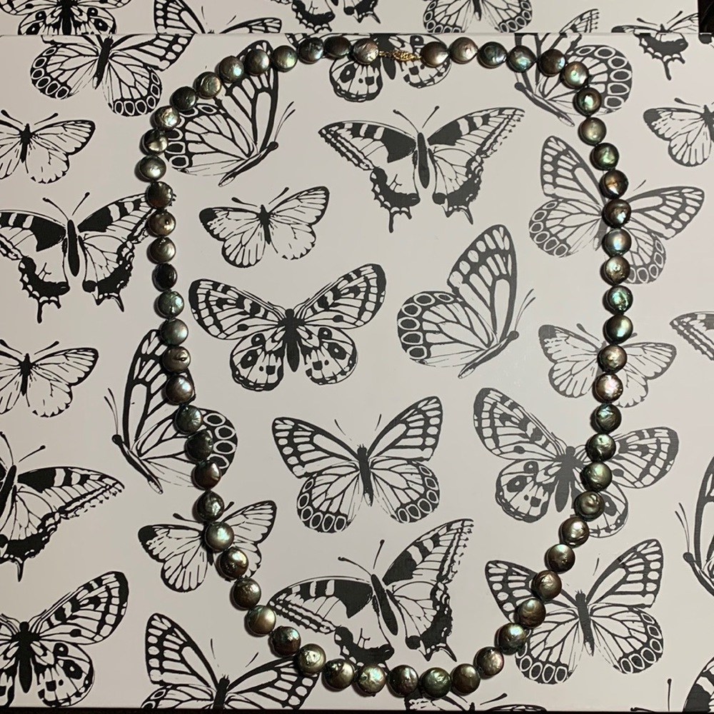 Peacock Pearl Necklace